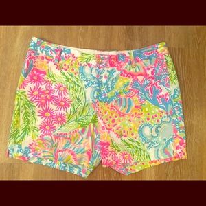 Lilly Pulitzer Jayne Shorts in Lovers Coral